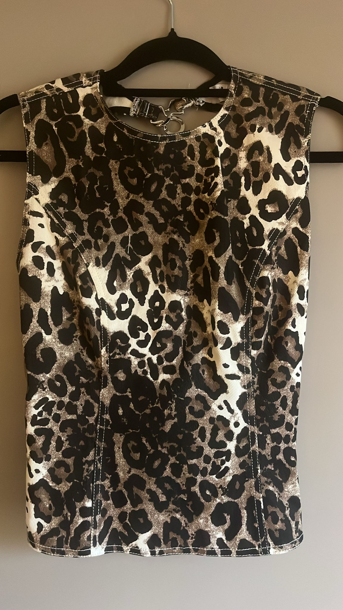 Luipaard denim top